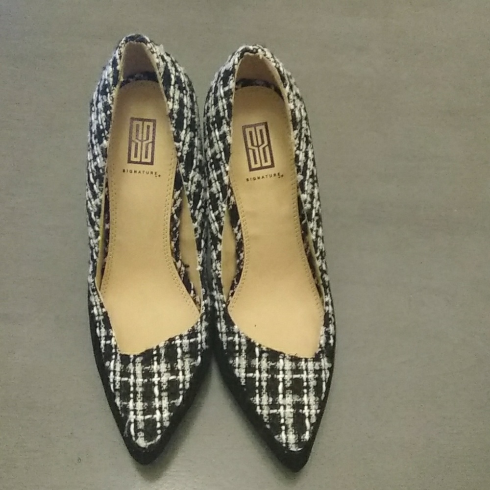 SS Signature 3 inch heel shoe black and white